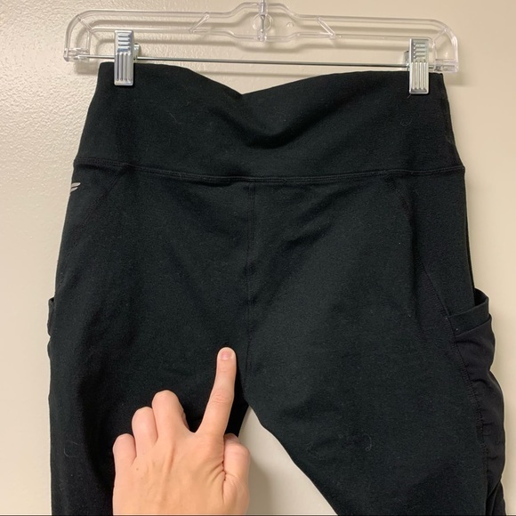 Fabletics Power Hold Mesh Media Cropped Leggings with Pockets Size Medium - Picture 6 of 8